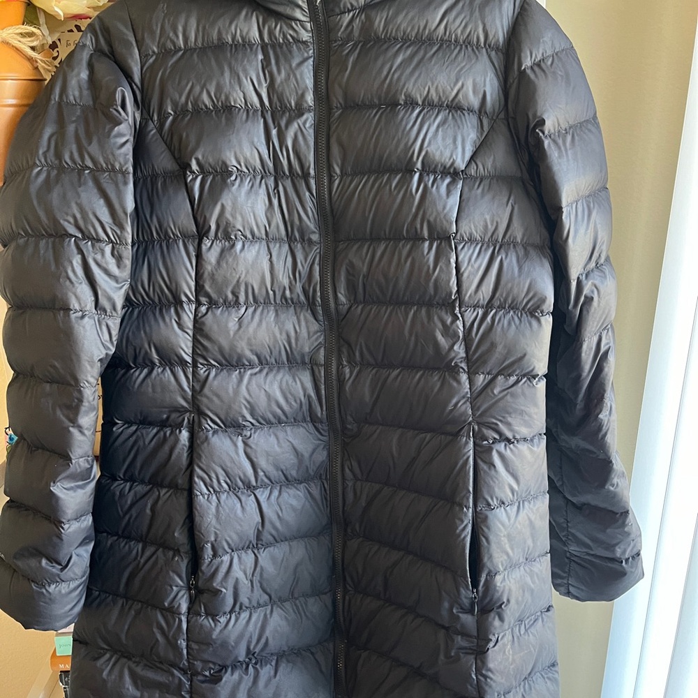 Eddie Bauer CirrusLite Down Parka / Black / Size M